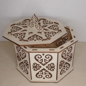 Восьмигранная шкатулка - 910  руб.